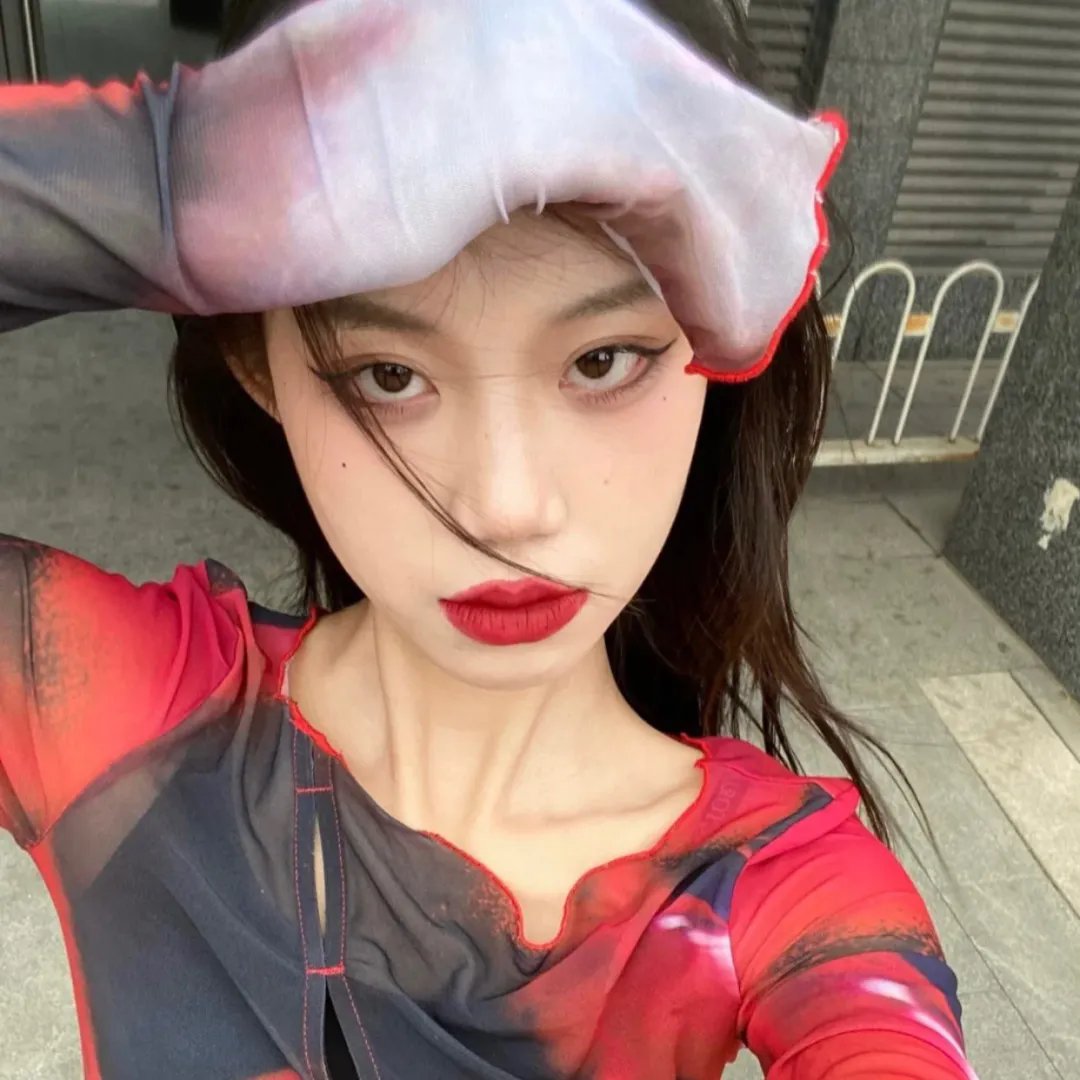 我被困在同一天十万年